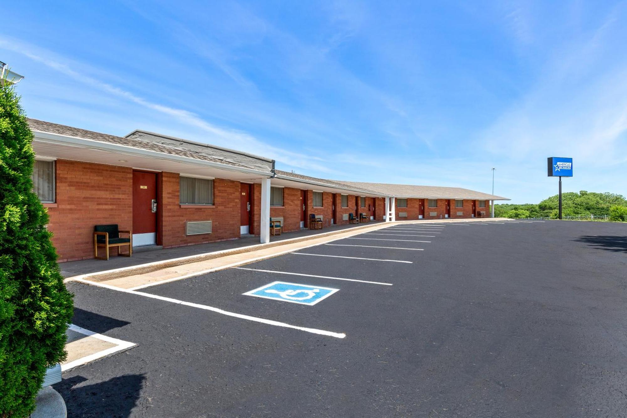 Americas Best Value Inn Belleville Eksteriør billede